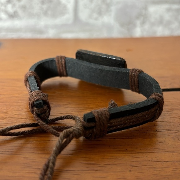 Hawaiian Jewelry Bracelet - Picture 2 of 2